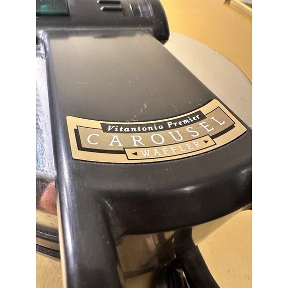 CLEAN & RARE Vitantonio Premier 1200 Carousel Shape Waffle Maker USA WORKS! - Picture 3 of 12